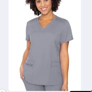 Med Couture Touch light Charcoal V-Neck Scrub Top. Size Large